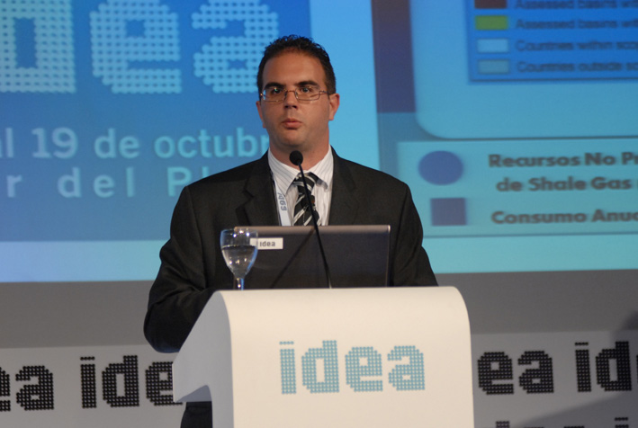 Mauro Soarez expuso durante una de las jornadas del Coloquio de IDEA