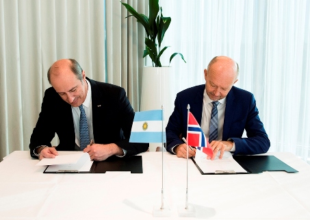 YPF y Statoil firman un acuerdo de cooperación para estudiar el offshore argentino